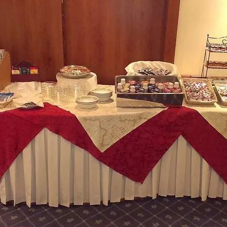 San Clemente מלון 4*