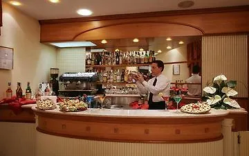 圣克莱门特酒店 圣阿兹吉罗迪奥